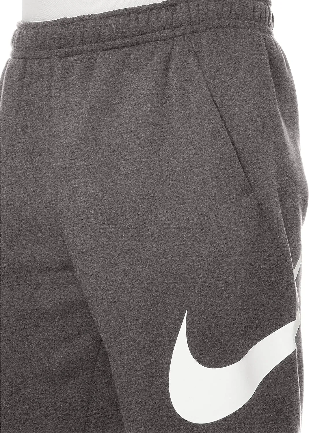 Nike Men's Sportswear Club Short Basketball Graphic